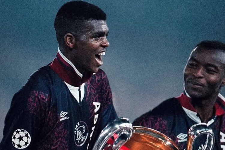 Nwankwo Kanu (left) end Finidi George